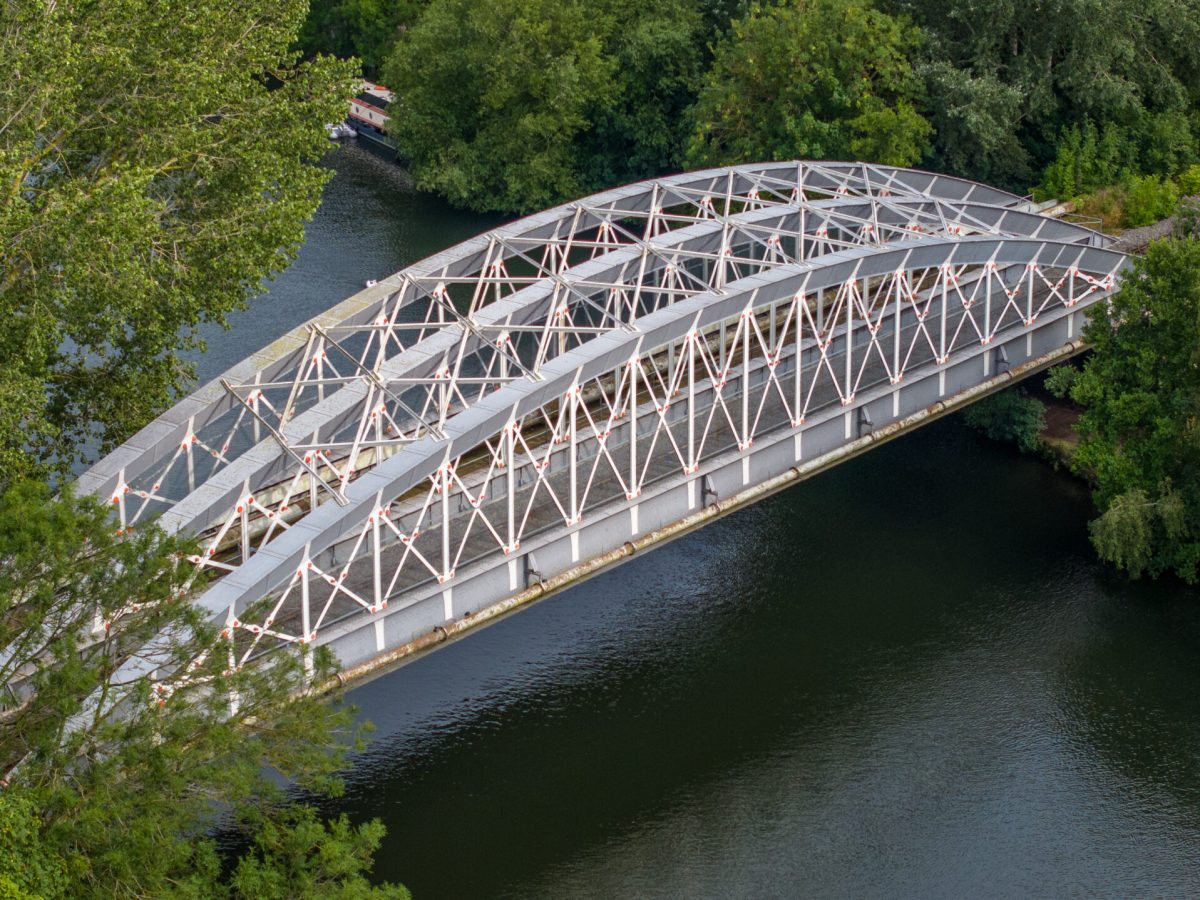 Brunel Bridge Pipe Crossing